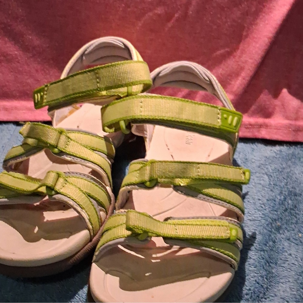 L.L.Bean Women's Green/Gray Strappy Hook & Loop Adjustable Sandals Size 6 M